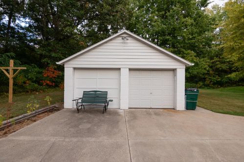 1292 Peterson Rd, Meskegon MI 49445-9676 exterior