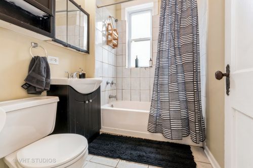 3321 Belmont Ave, Chicago IL  60618-4401 exterior