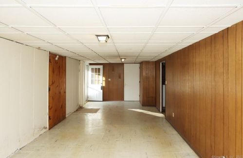 31 Barbero Dr, Torrington CT 06790-5702 exterior