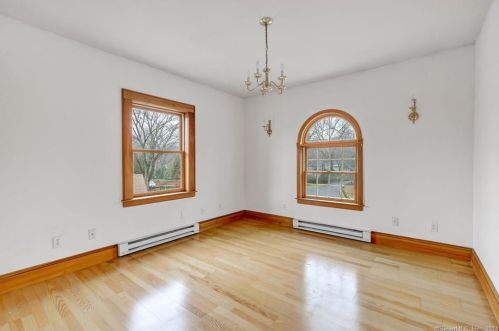 251 Flax Hl Rd, Norwalk CT 06854-2505 exterior