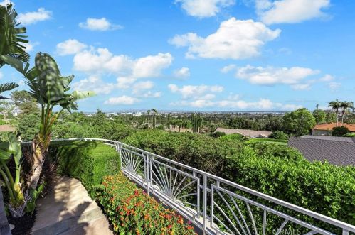 1347 Dana Pl, Fullerton CA  92831-1108 exterior