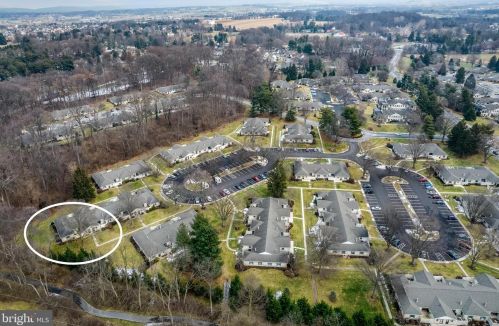 404 Valleybrook Dr, Lancaster, PA 17601-4641