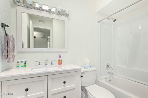 1107 Charleston Ave, Phoenix AZ  85022-1145 exterior