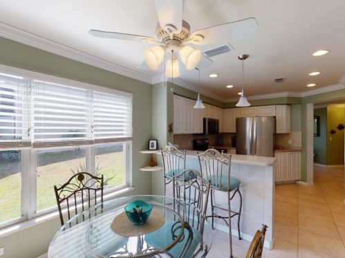 203 Eveningstar Cay, Naples FL 34114-9612 exterior