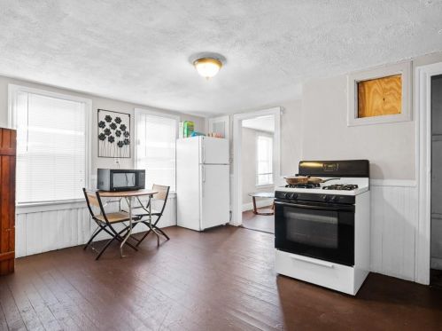 49 Commodore St, Providence, RI 02904-2561