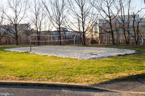 4859 28th St, Arlington VA 22206-1365 exterior