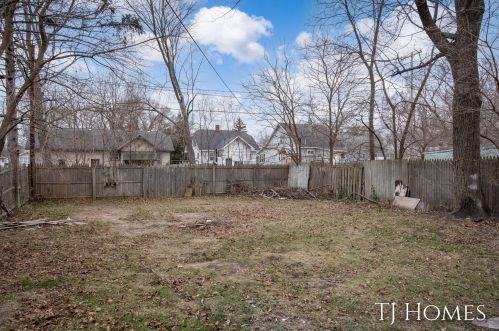 967 Emerson Ave, Meskegon MI  49442-5131 exterior