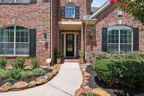 2027 Mountain Aspen Ln, Humble, TX 77345-2167
