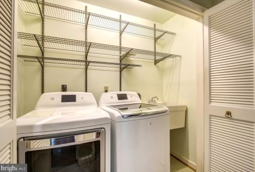 10512 Gainsborough Rd, Rockville MD 20854-3717 exterior