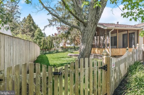 113 Monument St, Rockville MD 20850-2836 exterior