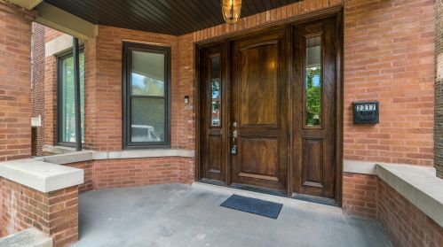 2317 Addison St, Chicago IL 60618-6042 exterior
