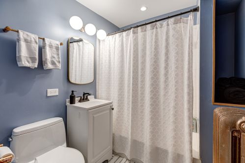 2143 Thomas St, Chicago IL 60651-3248 exterior