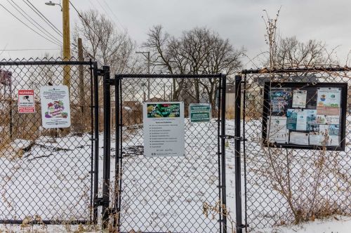 9002 Mackinaw Ave, Chicago IL 60617-4437 exterior