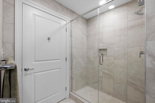 1424 Chestnut St, Philadelphia PA  19102-2556 exterior