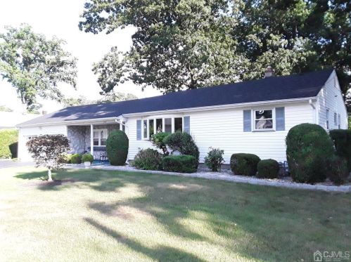 180 Olive St, Piscataway, NJ 08854-1964