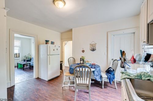 167 Hamilton St, New Brunswick NJ 08901-1806 exterior