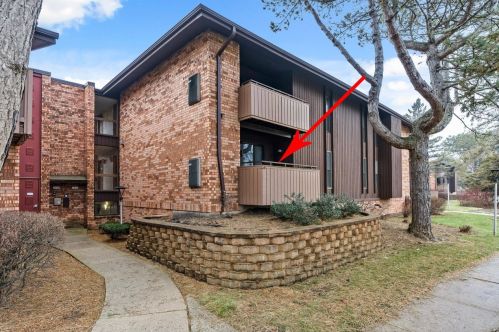 7001 Green Bay Ave, Milwaukee WI  53209-2853 exterior