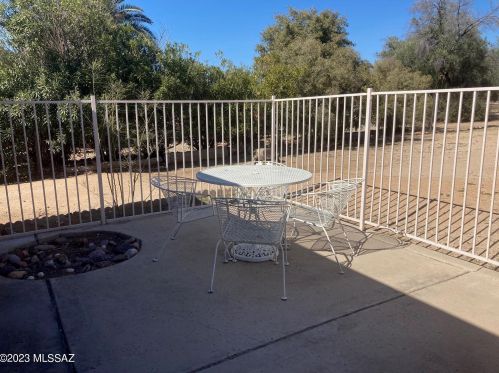 1522 Dawn Dr, Tucson AZ  85704-2107 exterior