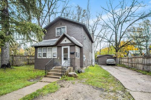 1222 Alamo Ave, Kalamazoo, MI 49006-2214