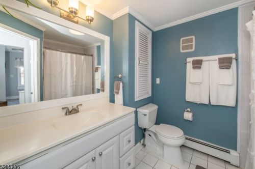 267 Chrystal St, Dover NJ 07801-5405 exterior