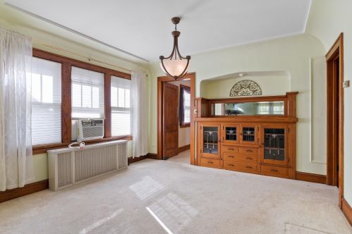 2233 63, Milwaukee WI 53213-1558 exterior