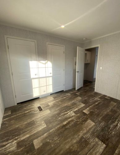 29 Hazel Dr, Concord NH 03301-3426 exterior