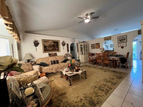 1231 Byron St, Fort Pierce FL 34983-2507 exterior