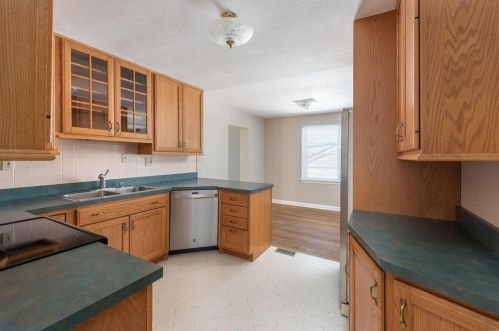 9215 Alpine Dr, Saint Louis MO 63123-4411 exterior