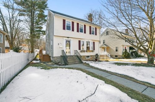 162 June St, Worcester MA 01602-3249 exterior