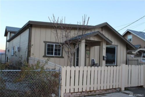 921 Walker Ave, Wenatchee, WA 98801-3427