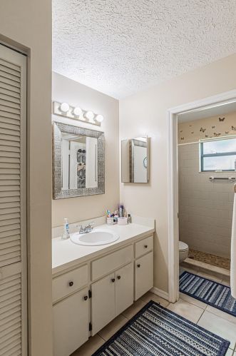 1065 Dubuque Ave, Fort Pierce FL 34953-3243 exterior