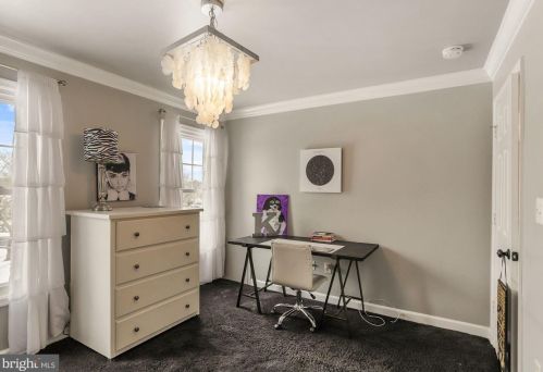 19840 Meredith Dr, Rockville MD 20855-2426 exterior