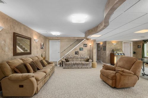 8415 Hidden Dr, Middlevle MI 49333-9186 exterior