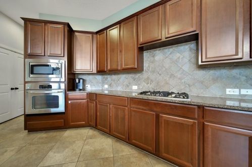 14002 Cole Pt Dr, Humble TX 77396-1108 exterior