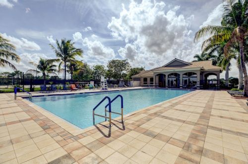 2544 Marshfield Ct, Fort Pierce FL 34953-4369 exterior