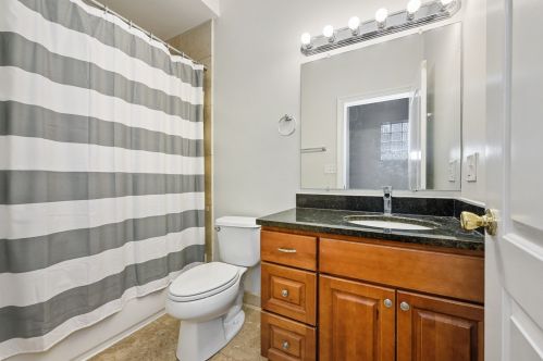 1427 17th St, Chicago IL 60608-2010 exterior