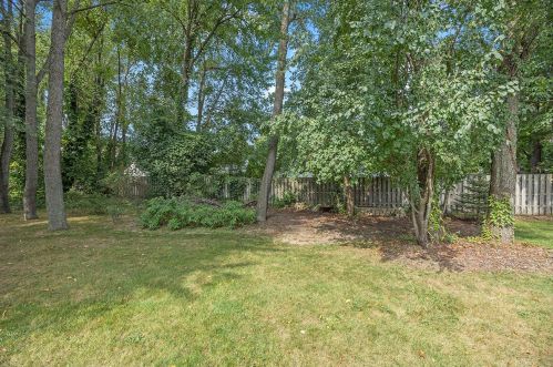 6148 Fairgrove St, Kalamazoo MI 49009-1895 exterior