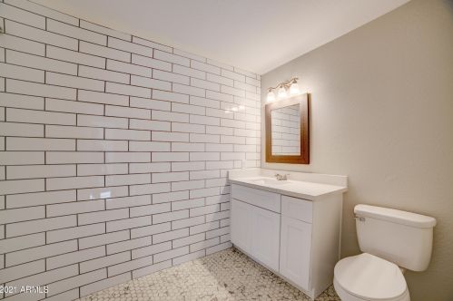 1942 Campo Bello Dr, Phoenix AZ 85032-2051 exterior