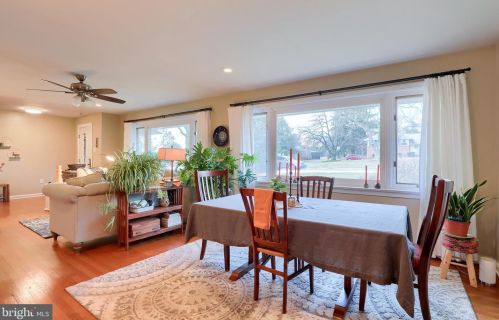 306 Blf Vw Dr, Lancaster PA 17601-4136 exterior