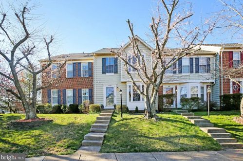 6020 Kestner Cir, Alexandria VA  22315-4833 exterior