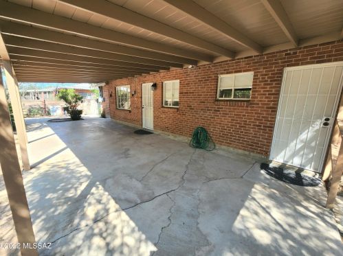 4814 Helen St, Tucson AZ 85719-4423 exterior