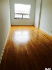 21413 41st Ave, Flushing NY  11361-2133 exterior