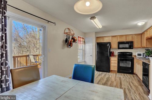 80 Frst Vw Ter, Hanover PA 17331-7449 exterior