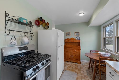 2886 94th St, Milwaukee WI  53227-3304 exterior