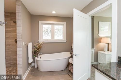 1329 Hartford Ave, Saint Paul MN 55116-1648 exterior