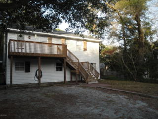 409 Hickory St, Emerald Isle NC  28594-3016 exterior