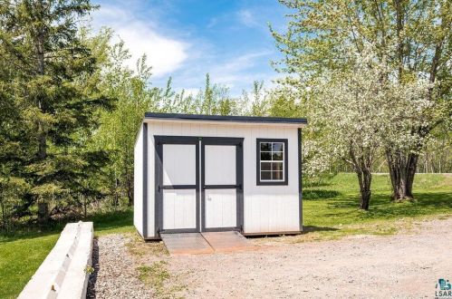 4074 Tischer Rd, Duluth MN 55803-1151 exterior