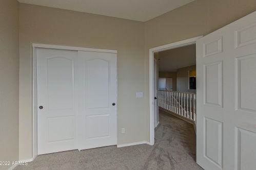 2602 Cavalry Dr, Phoenix AZ 85086-6616 exterior