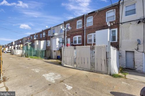 5006 Franklin St, Philadelphia PA 19122-1322 exterior