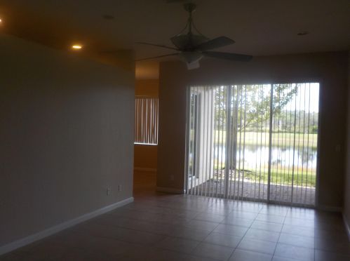 2910 Cedar Dunes Dr, Fort Pierce FL  34953-4570 exterior